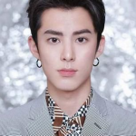 王鹤棣娱乐圈吃瓜视频,揭秘明星幕后生活