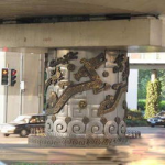 上海诡异龙形高架桥墩,上海延安路高架桥墩神秘龙纹背后的传奇故事